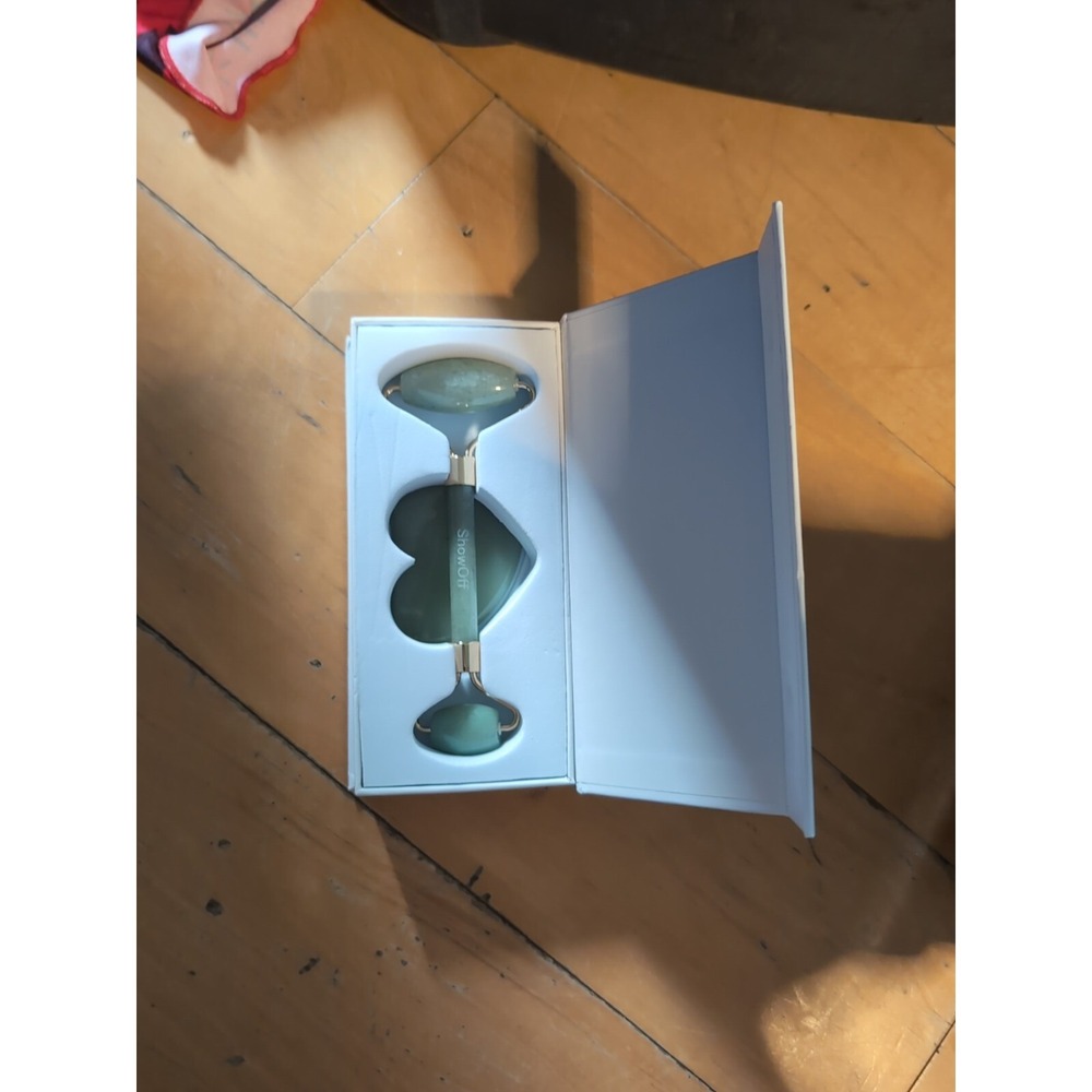 Herbivore Jade Facial Roller Green & Gold Full‎ Size NIB + Dust Bag - Picture 2 of 5